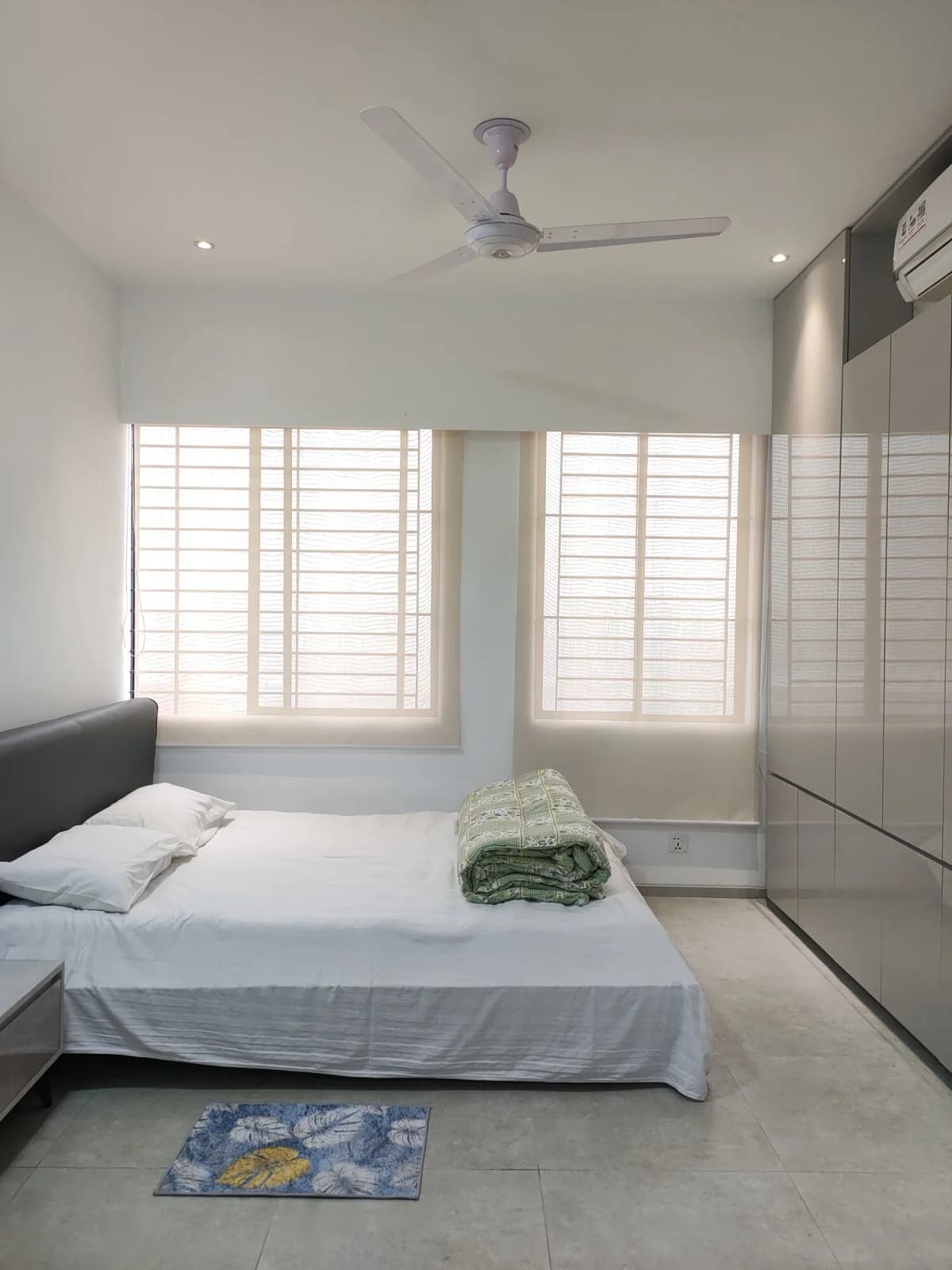 Rent Flat / Apartment at Bashundhara R/A in Dhaka