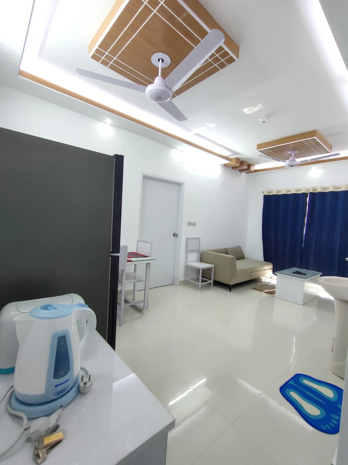 Rent Flat / Apartment at Bashundhara R/A in Dhaka